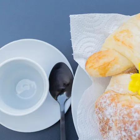 Colazione Da Tiffany With Private Parking - By Rent チェルノッビオ