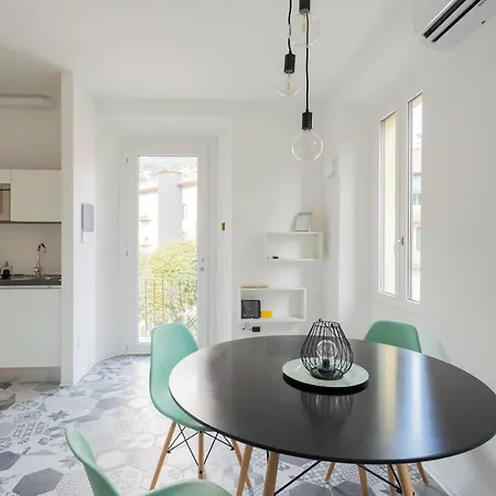 Apartment Colazione Da Tiffany With Private Parking - By Rent Cernobbio