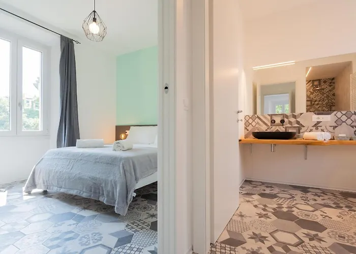 Colazione Da Tiffany With Private Parking - By Rent Apartamento Cernobbio