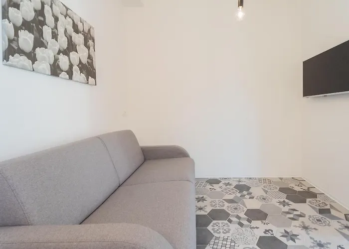 Colazione Da Tiffany With Private Parking - By Rent